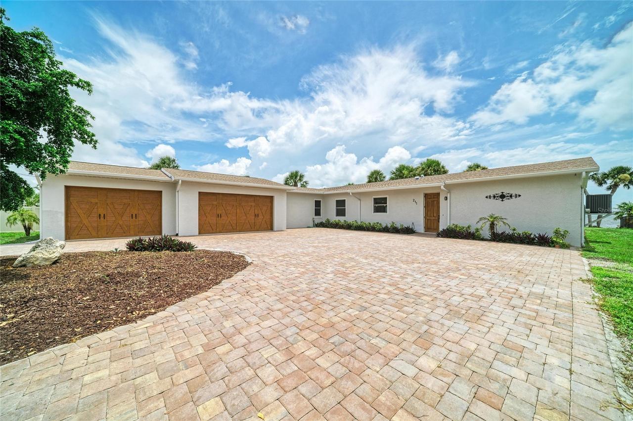 211 Bahia Vista Dr., Englewood, FL 34223