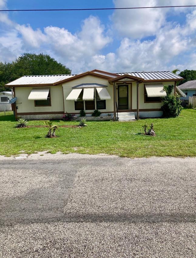 1038 20th St., Okeechobee, FL 34974