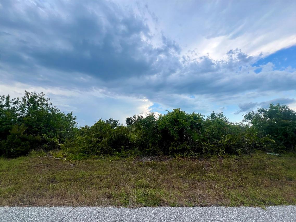 7728 St Regis Cir., Port Charlotte, FL 33981
