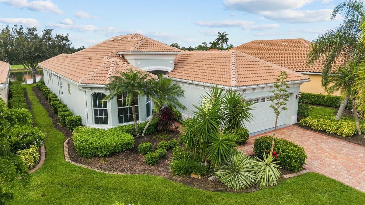 3927 Whispering Oaks Dr., North Port, FL 34287