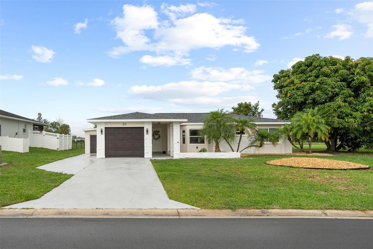 30 Oakland Hills Ct., Rotonda West, FL 33947
