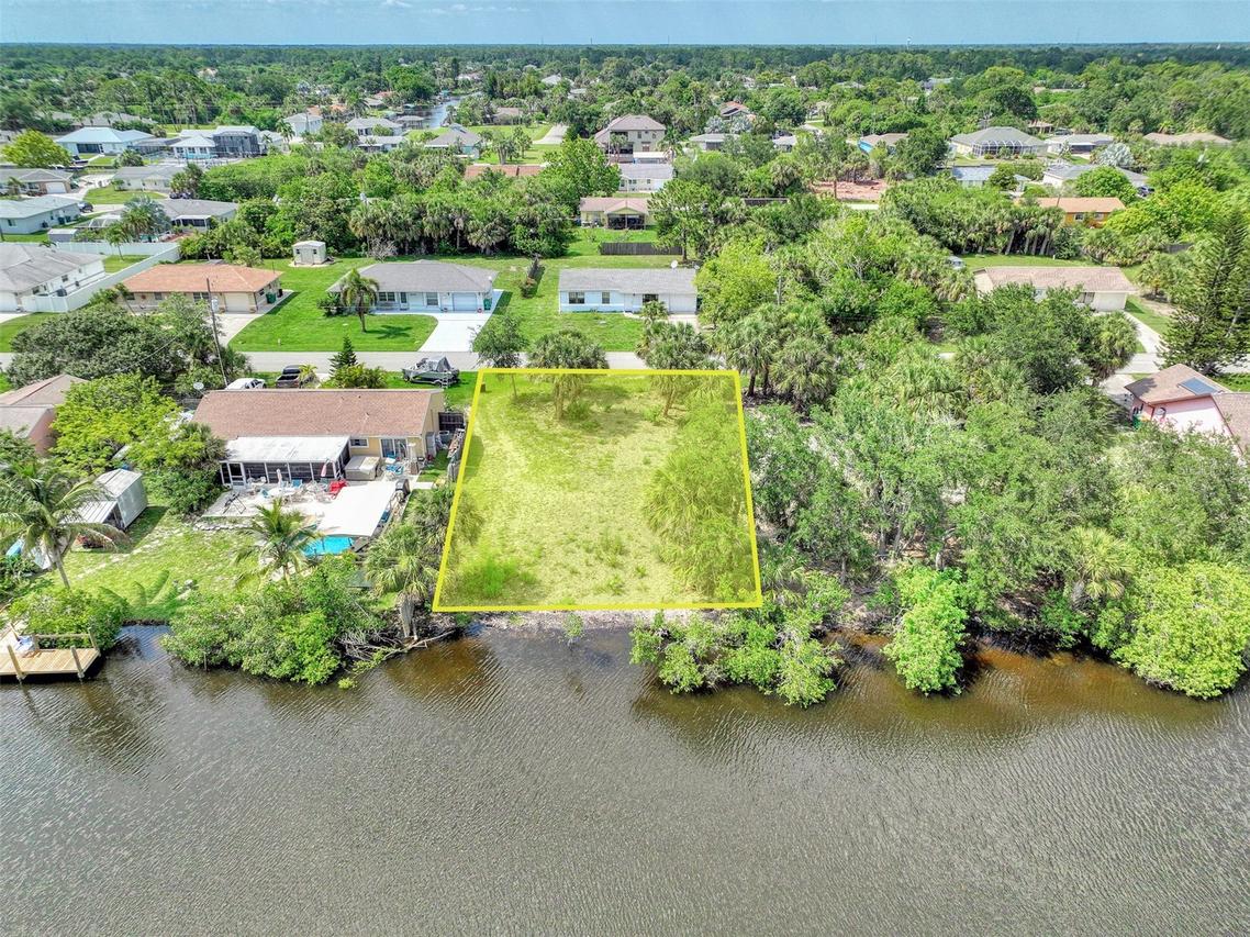 18422 Van Nuys Cir., Port Charlotte, FL 33948