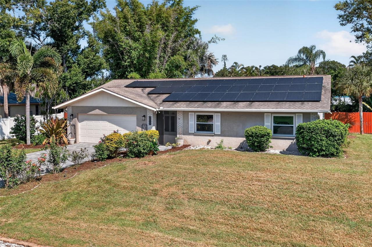 3917 Sawyerwood Rd., Sarasota, FL 34233