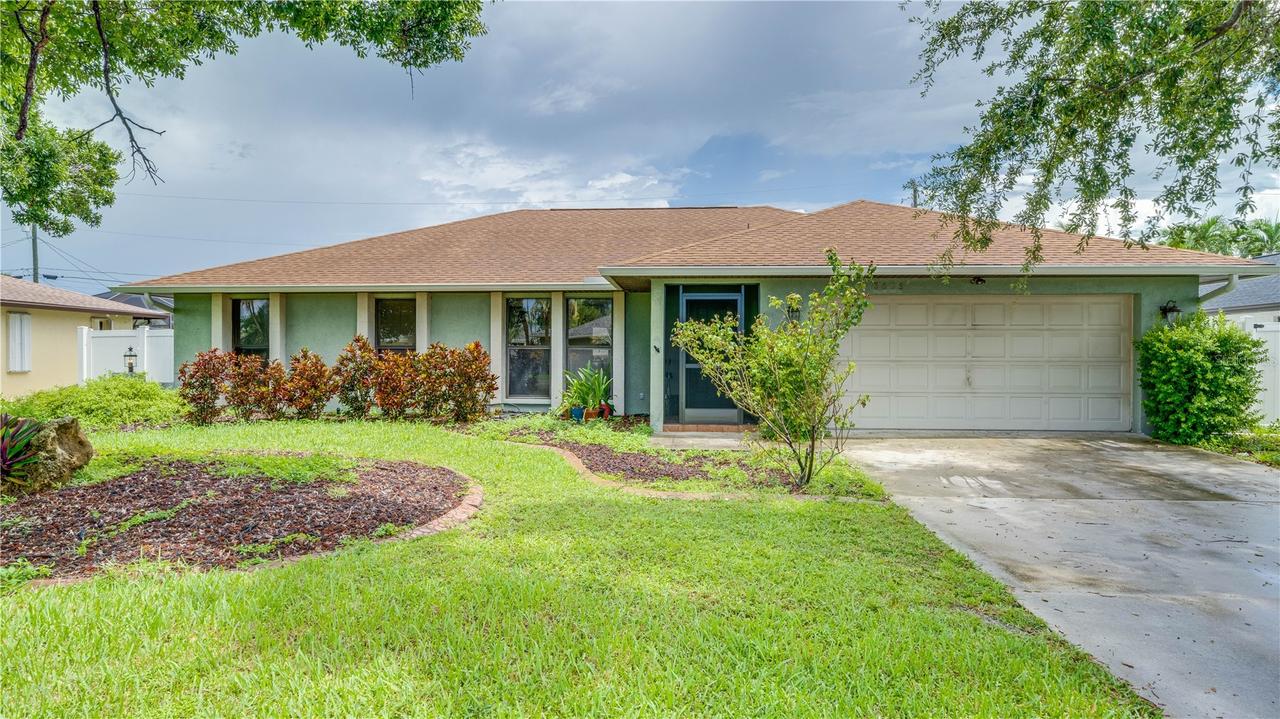 3609 SE 2nd Pl., Cape Coral, FL 33904