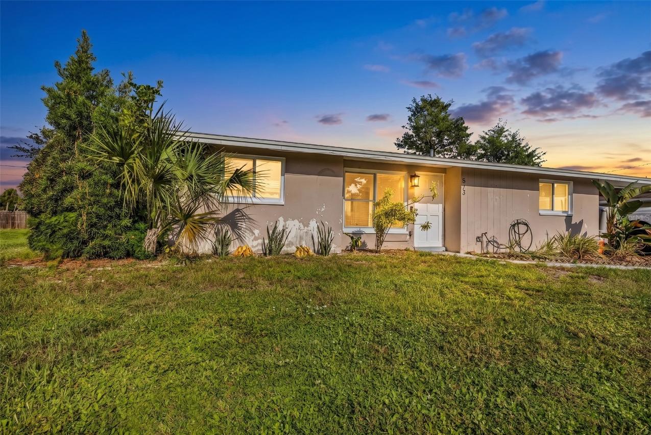 573 Skylark Ln., Port Charlotte, FL 33952
