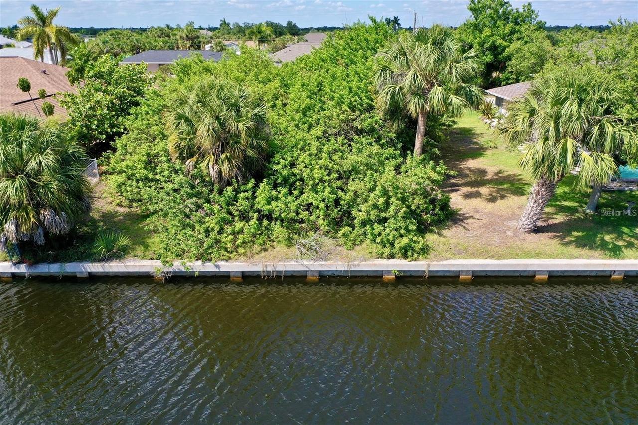 17133 Canary Ln., Port Charlotte, FL 33948