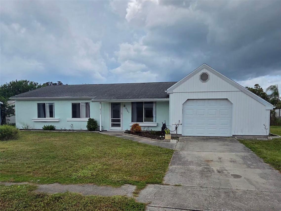 8267 Alam Ave., North Port, FL 34287