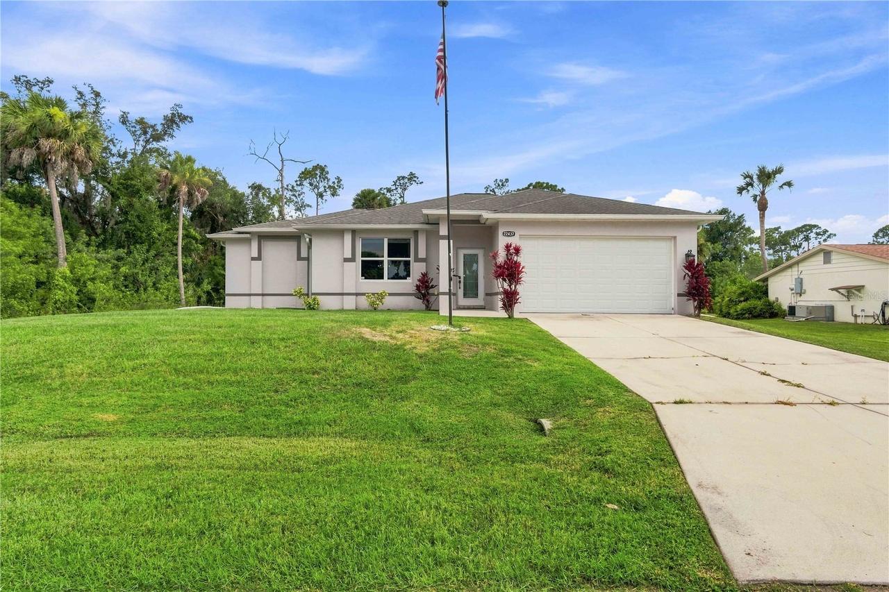 22437 Adorn Ave., Port Charlotte, FL 33952