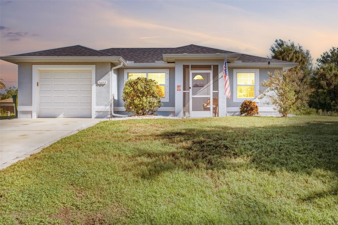 10100 Amelia Ave., Englewood, FL 34224