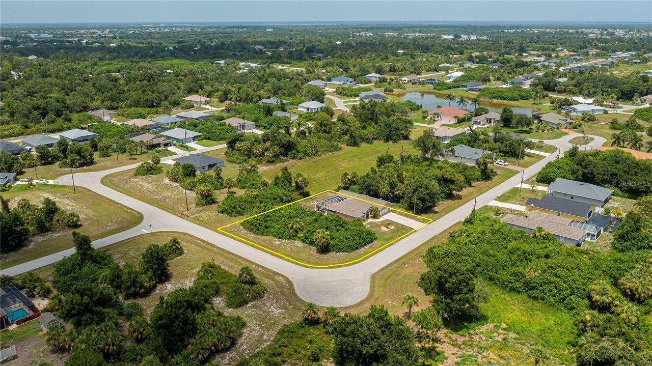 121 Red Cedar Park, Rotonda West, FL 33947
