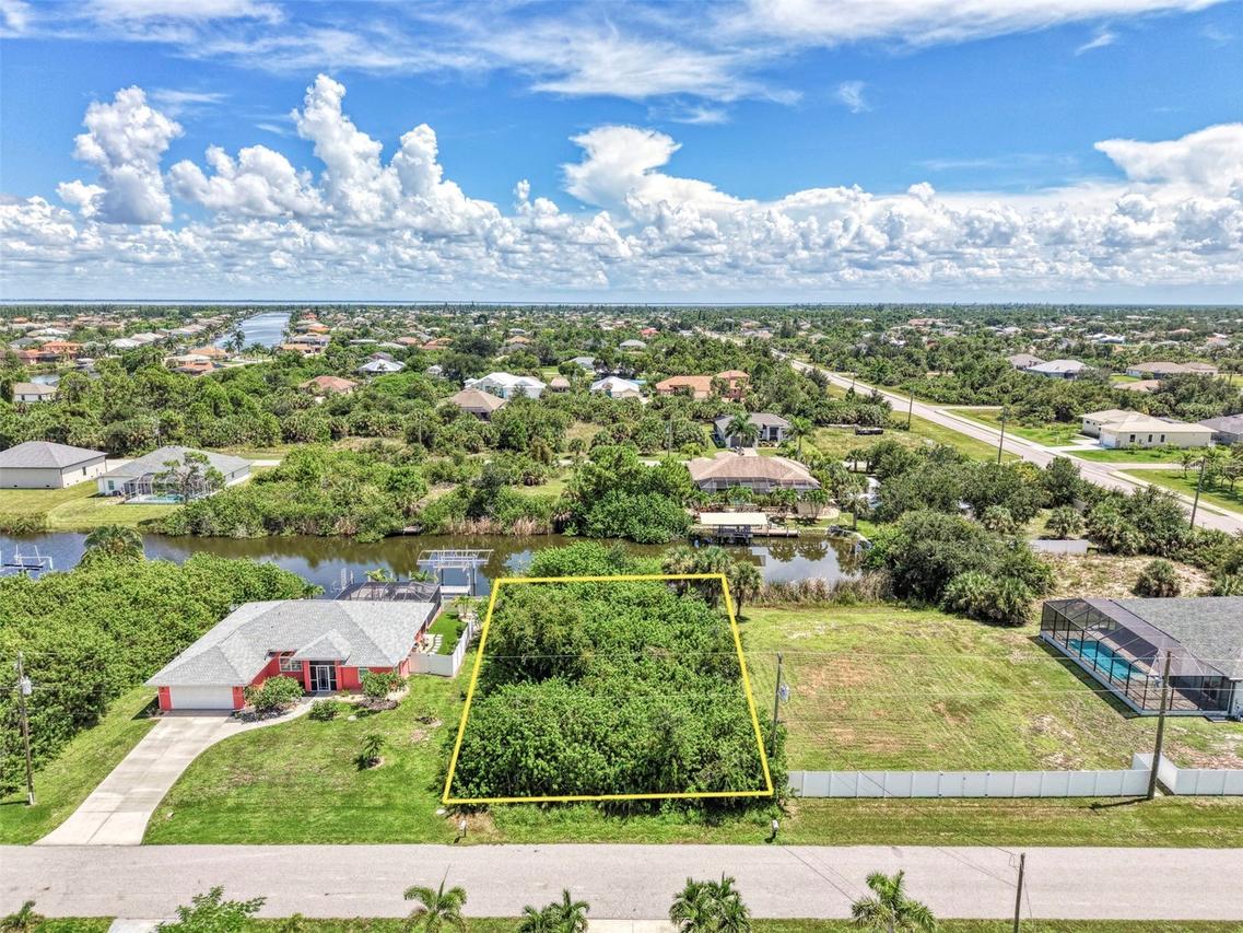 9302 Melody Cir., Port Charlotte, FL 33981