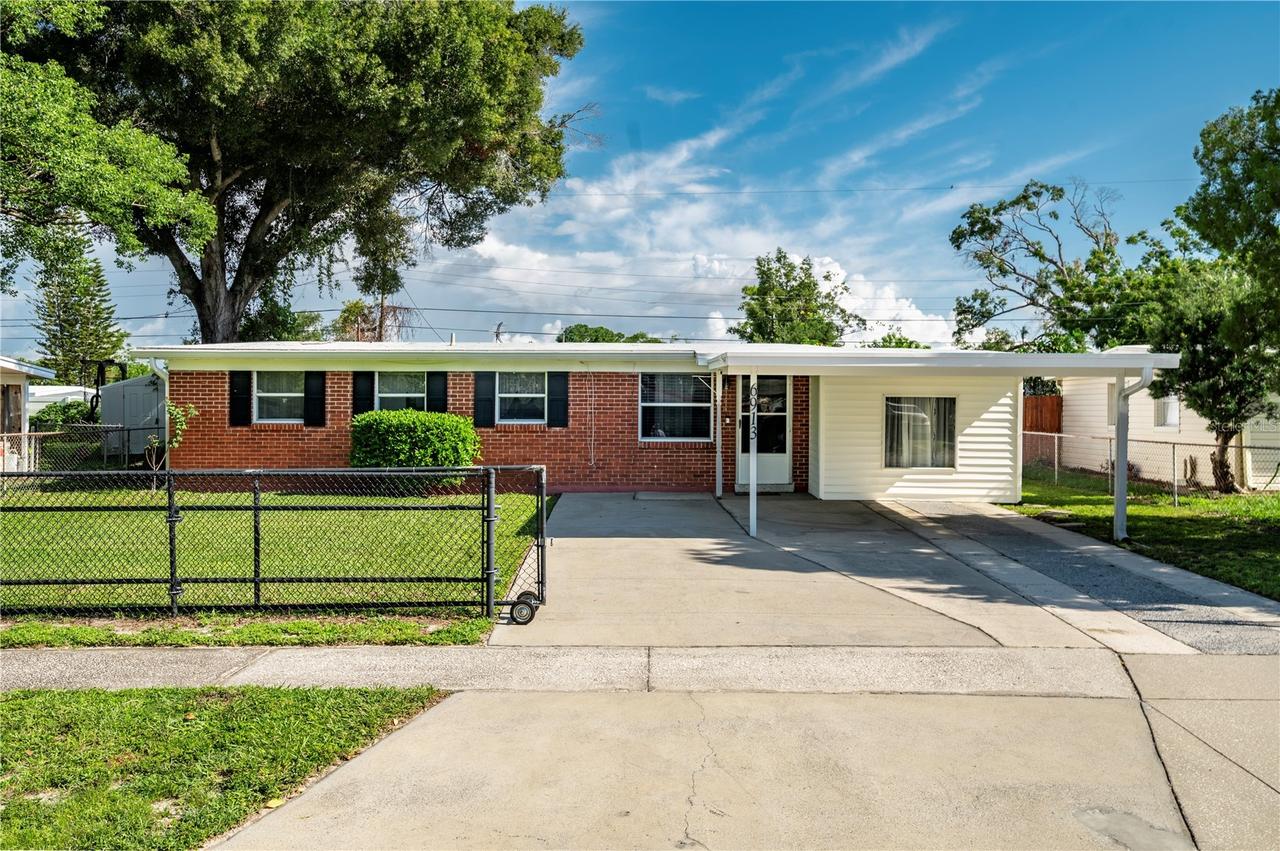 6913 W Clifton St., Tampa, FL 33634