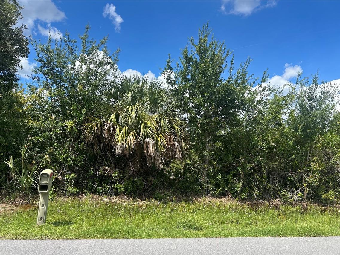 11152 Chalet Ave., Englewood, FL 34224