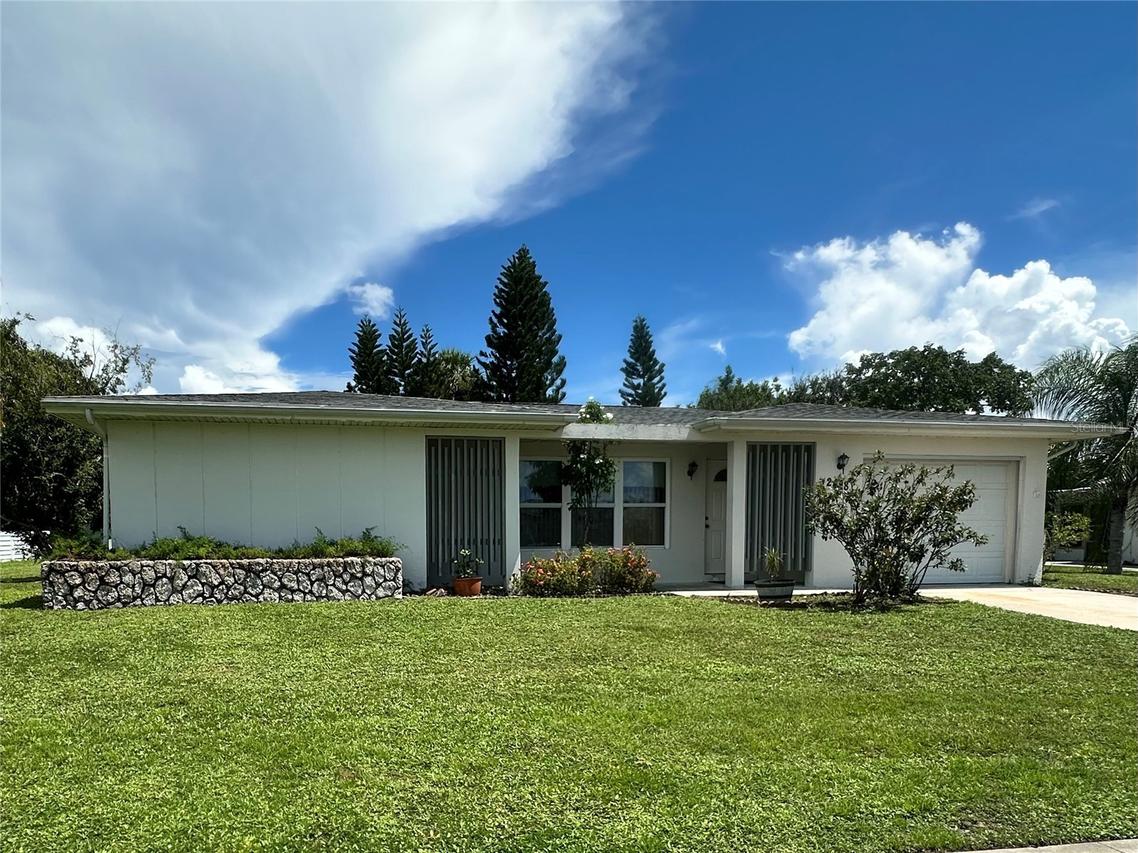2488 Beacon Dr., Port Charlotte, FL 33952