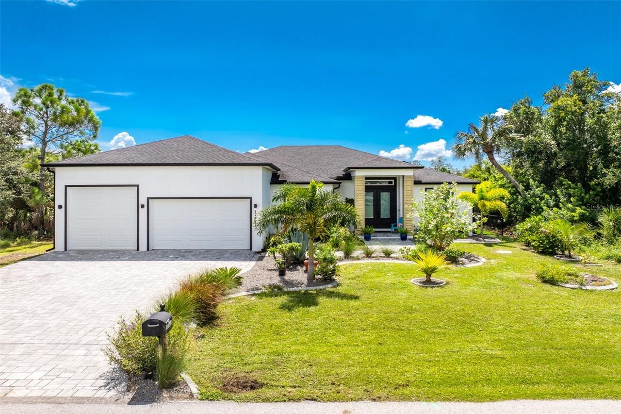 17381 Robinson Ave., Port Charlotte, FL 33948