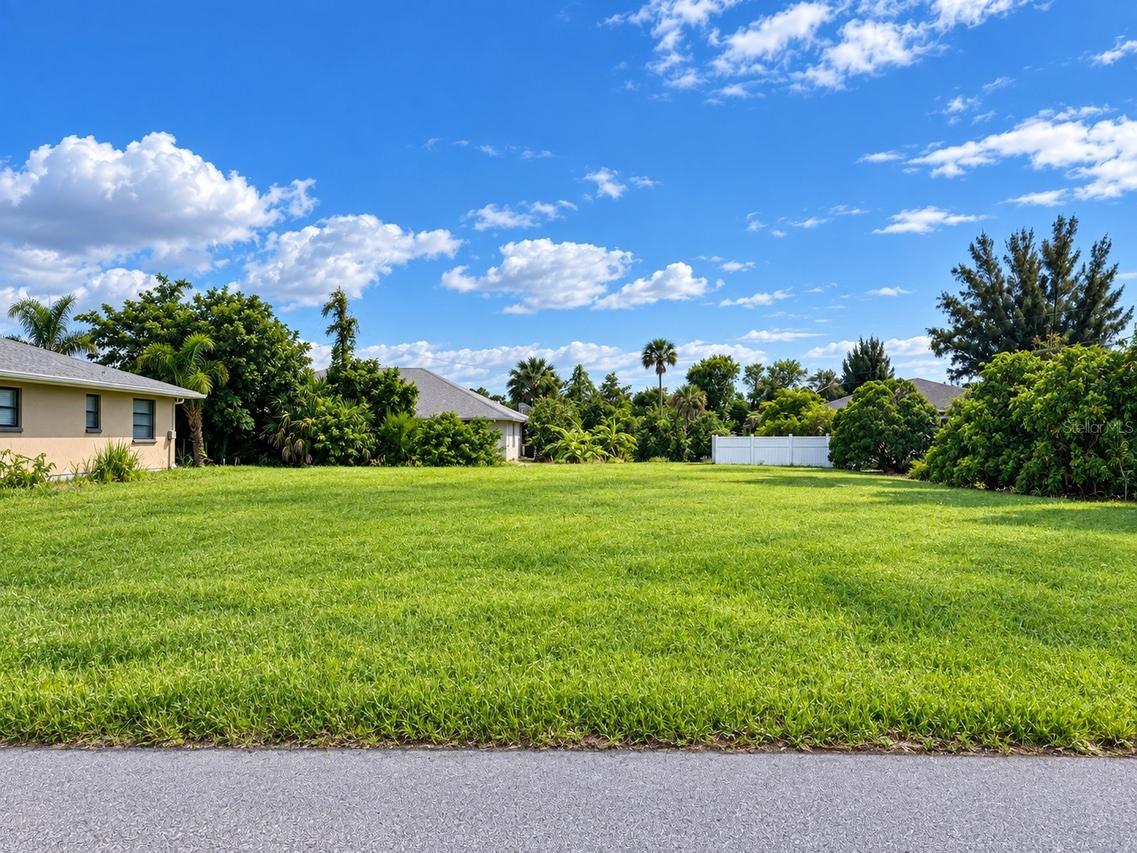 Daroco Ln., North Port, FL 34287