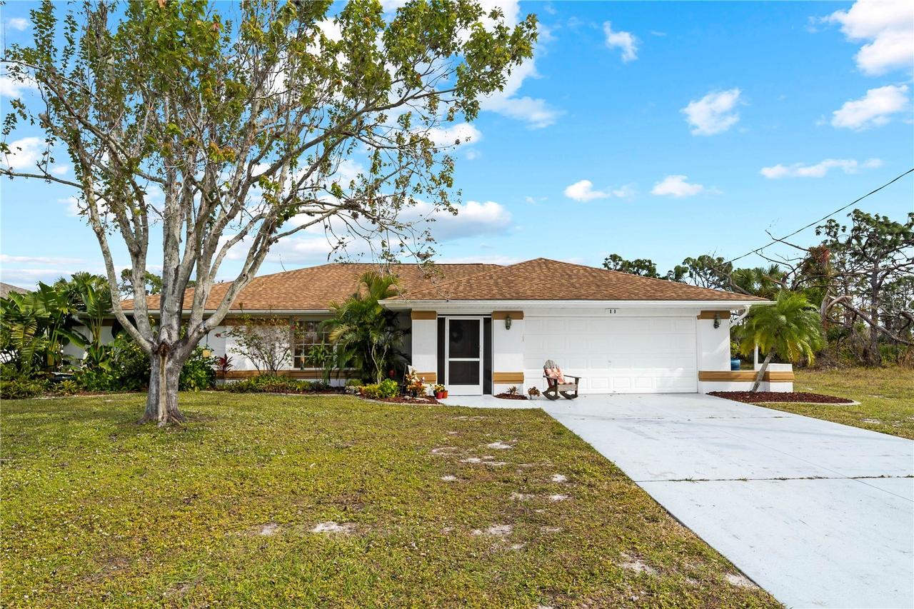 11 Pinehurst Rd., Rotonda West, FL 33947