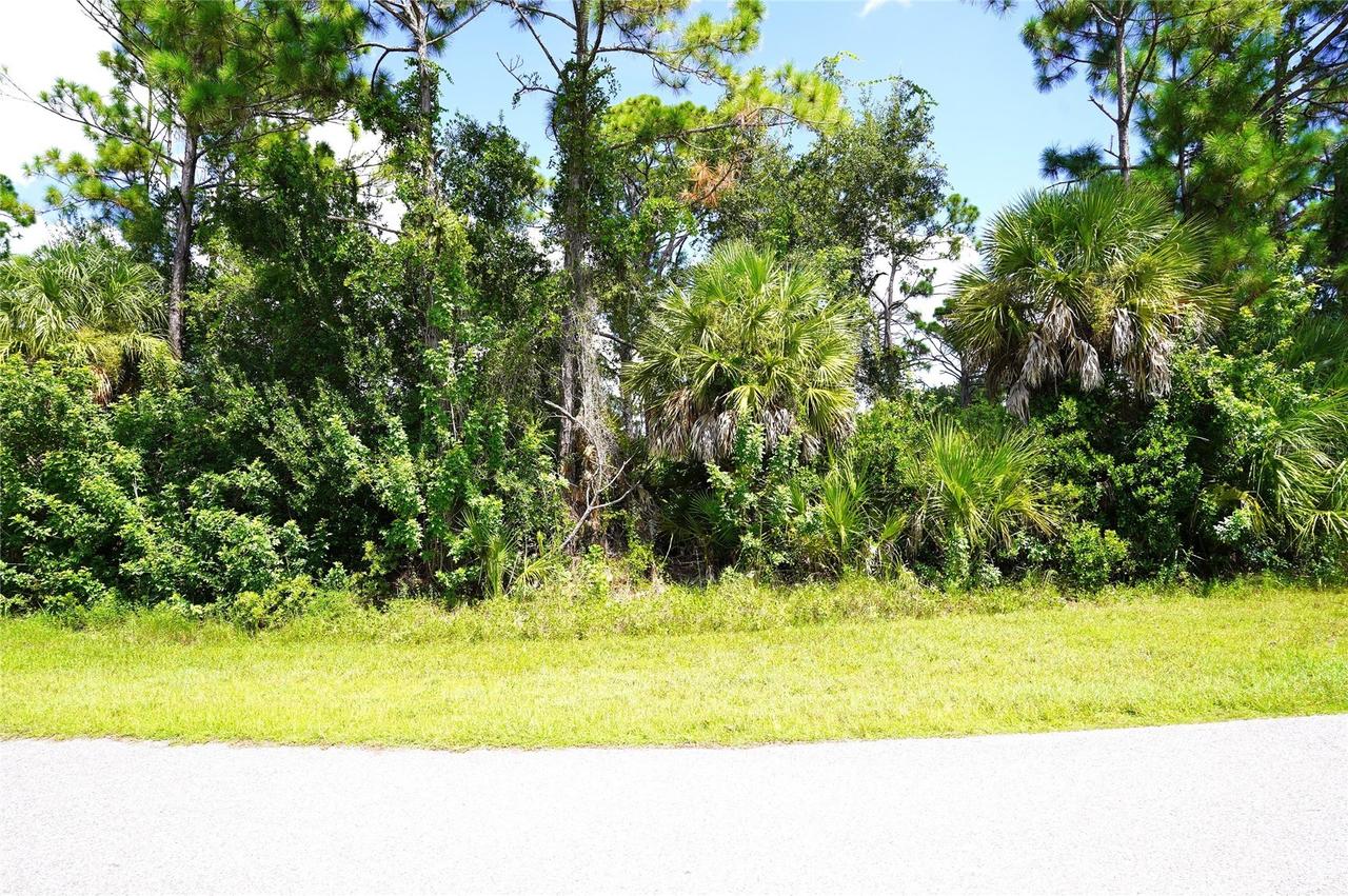 13265 Finkle Ave., Port Charlotte, FL 33981