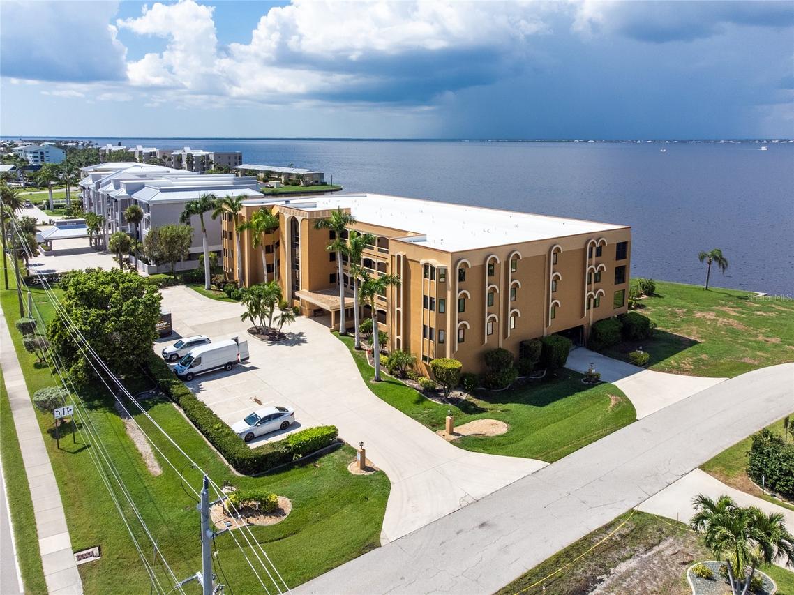 1601 Park Beach Cir. #18, Punta Gorda, FL 33950