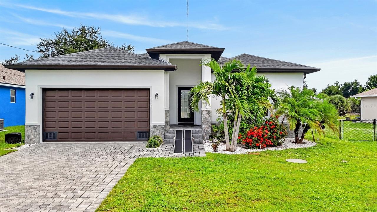 117 Thelma Dr., Rotonda West, FL 33947