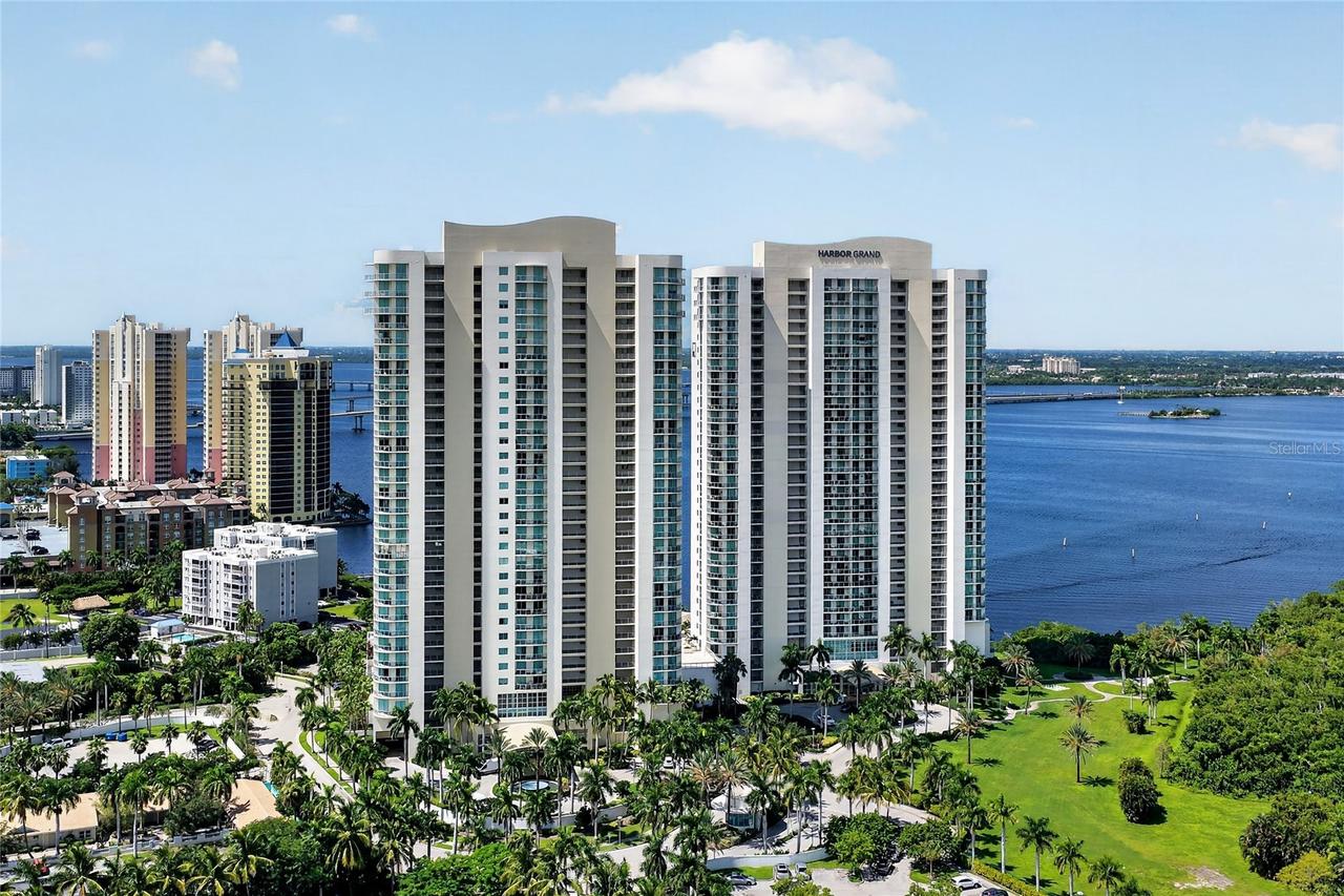 3000 Oasis Grand Blvd. #1007, Fort Myers, FL 33916