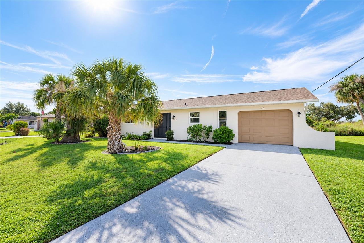 18565 Robinson Ave., Port Charlotte, FL 33948