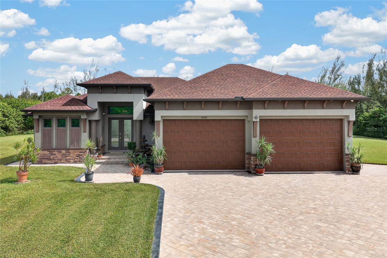 10451 Hatchett Cir., Port Charlotte, FL 33981
