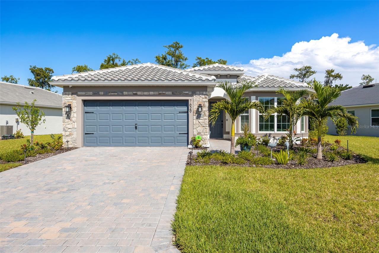 7629 Paradise Tree Dr., North Fort Myers, FL 33917