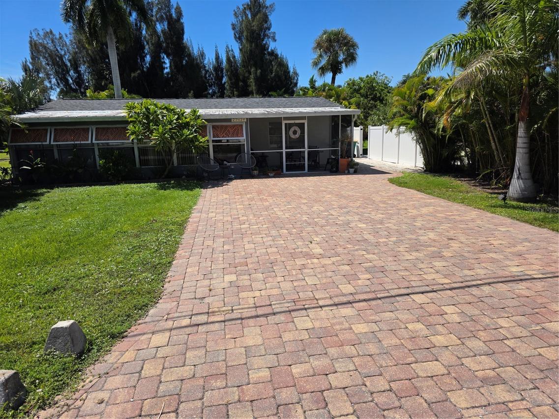 27429 Dutch Ave., Punta Gorda, FL 33982