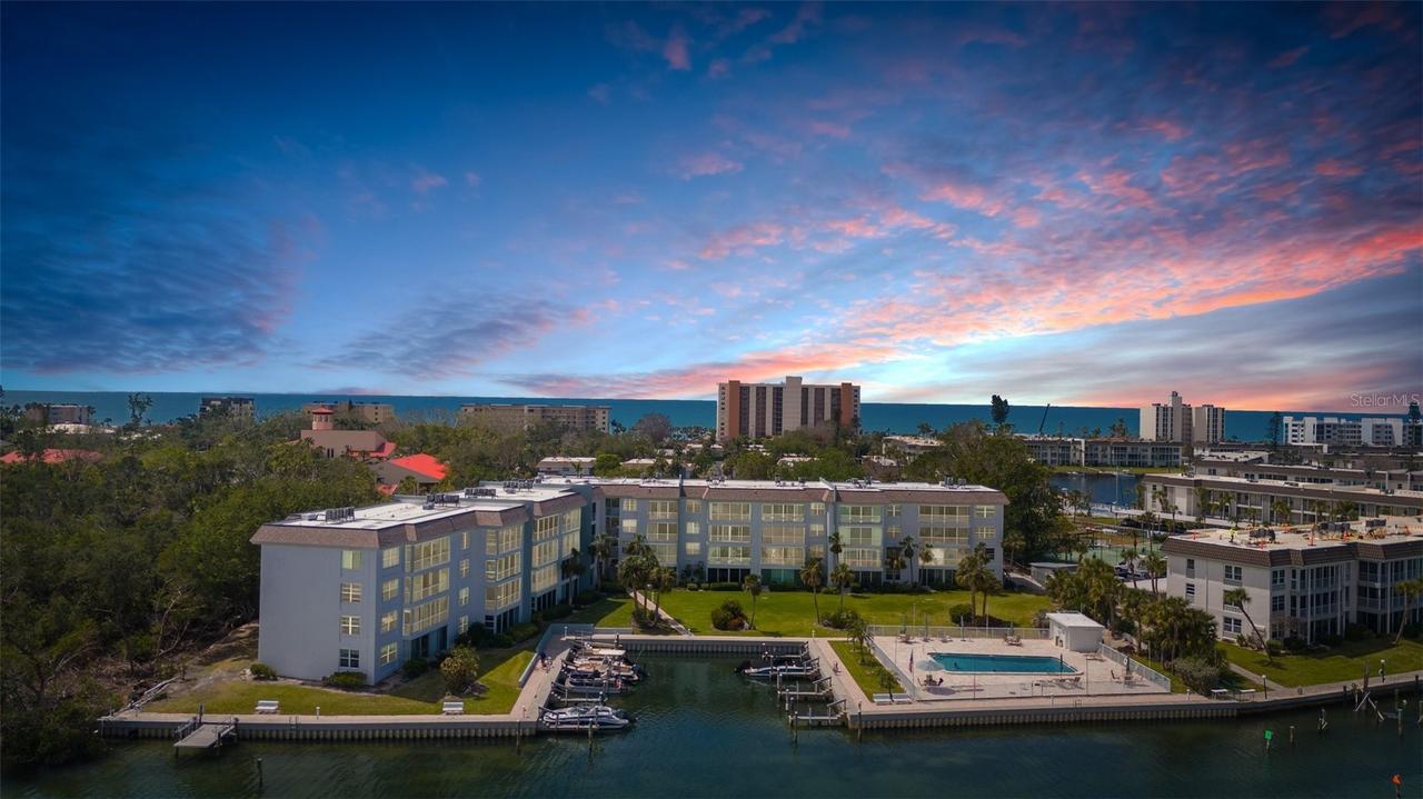 600 Sutton Pl. #101B, Longboat Key, FL 34228