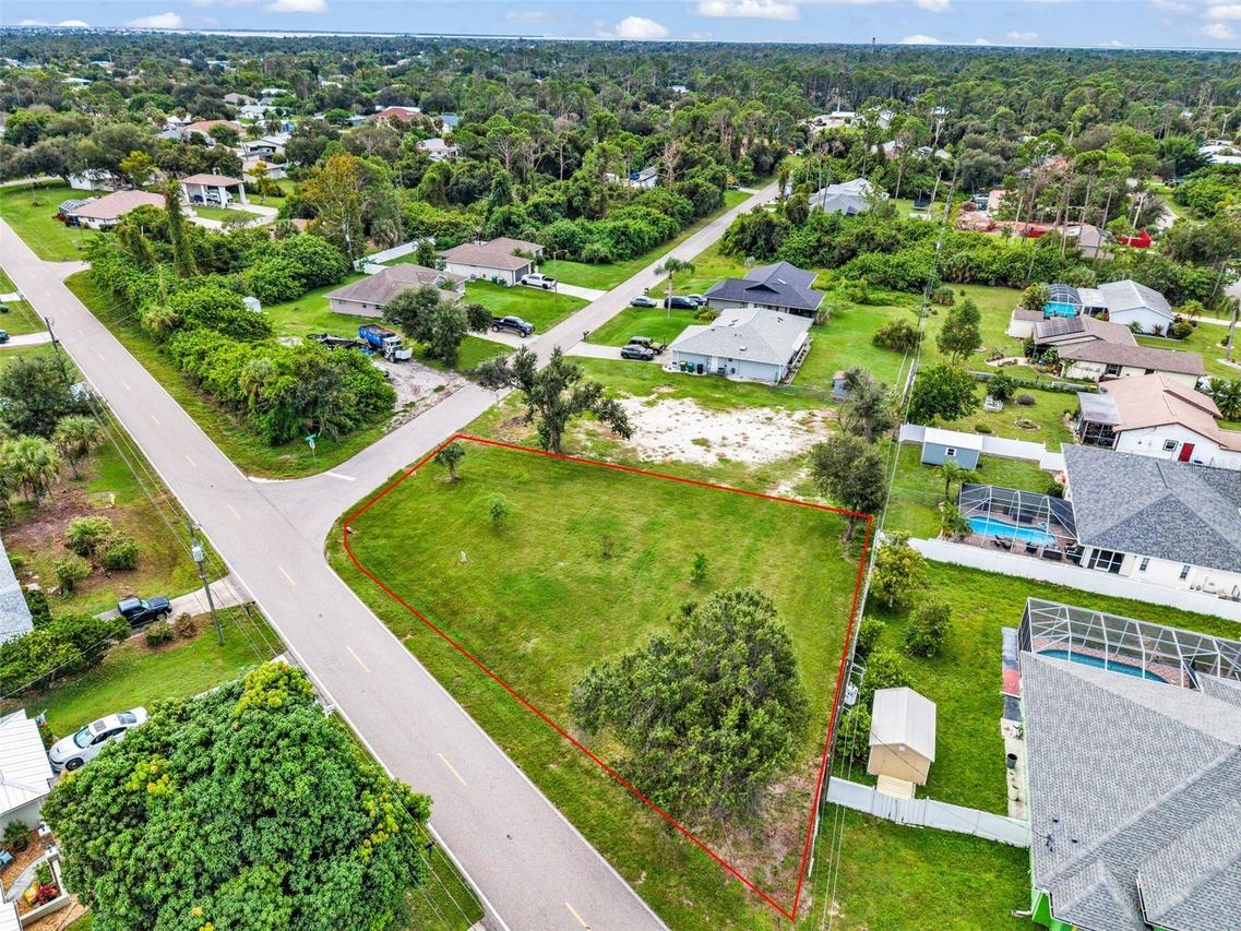 2417 Woodyglen St., Port Charlotte, FL 33948