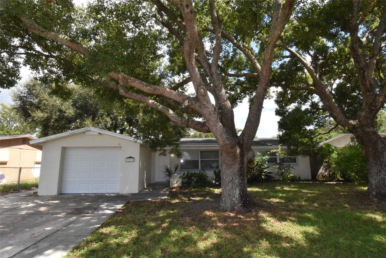 3212 Blue Bird Dr., Holiday, FL 34690
