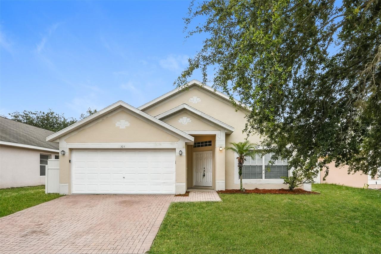 305 Weatherby Pl., Haines City, FL 33844