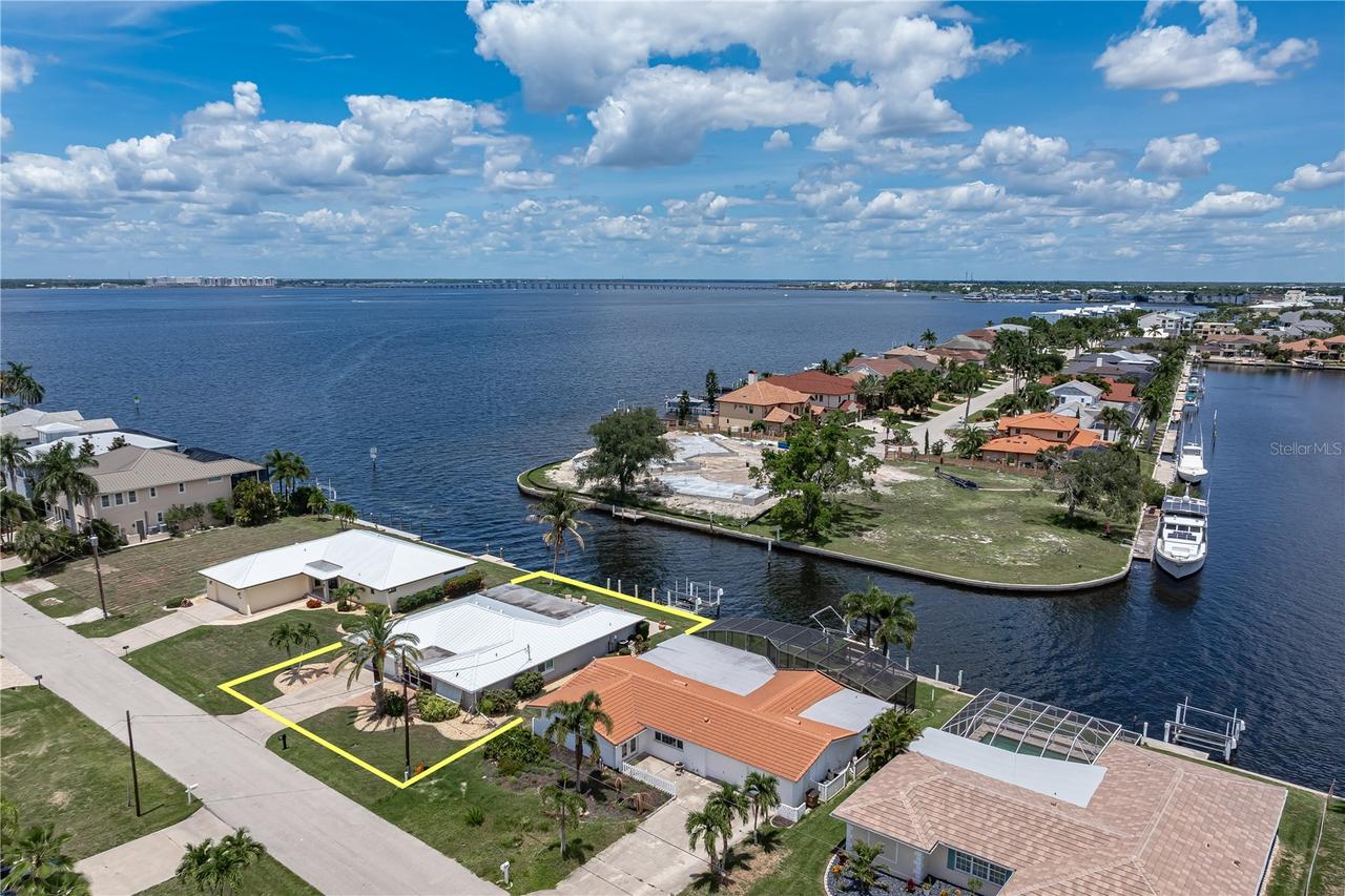 2211 Palm Tree Dr., Punta Gorda, FL 33950