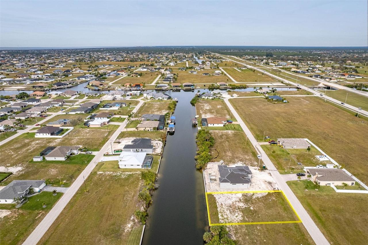 914 NW 32nd Pl., Cape Coral, FL 33993