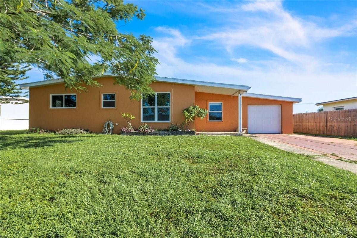 22127 Felton Ave., Port Charlotte, FL 33952