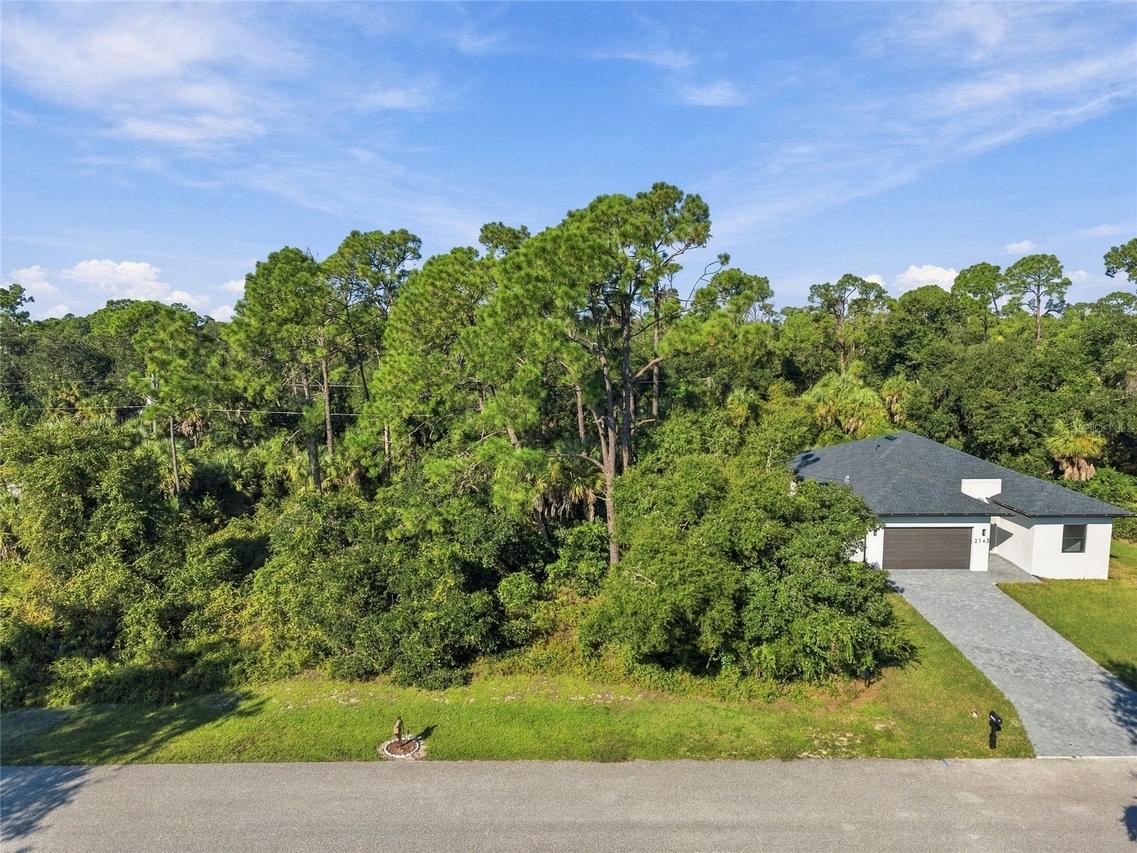 2153 Redmond St., Port Charlotte, FL 33948