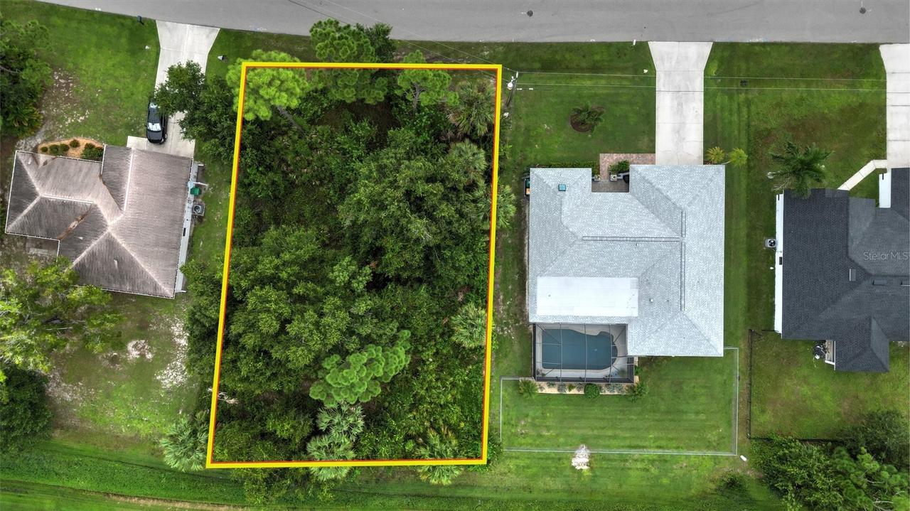 385 Malpelo Ave., Punta Gorda, FL 33983