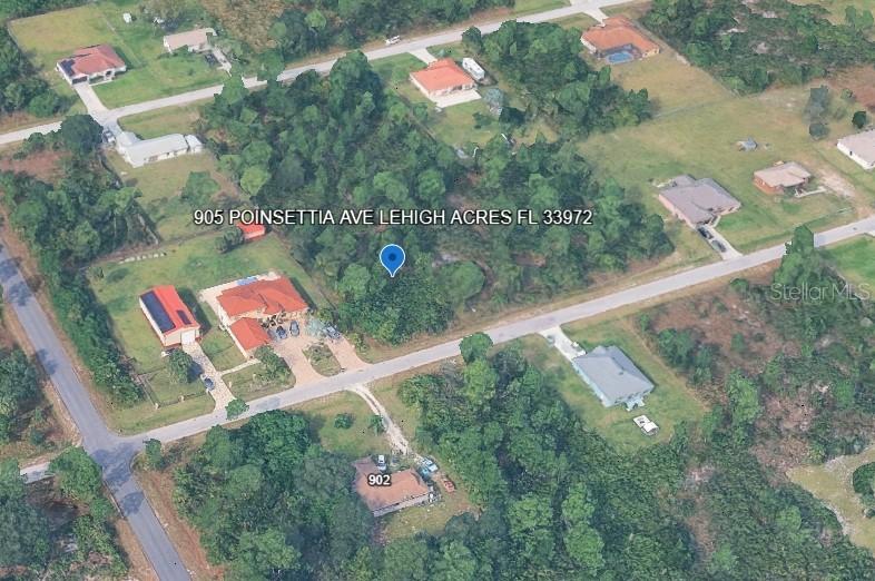 905 Poinsettia Ave., Lehigh Acres, FL 33972