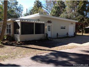 5302 Riverside Dr., Yankeetown, FL 34498