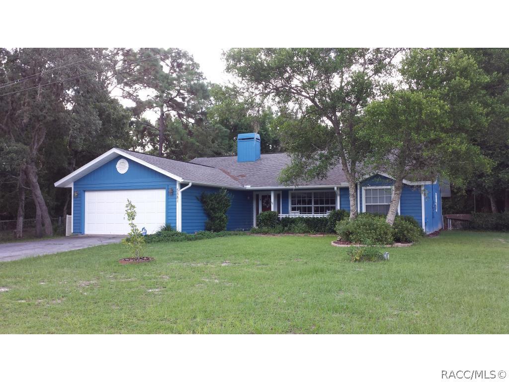 5581 Pine Cir., Crystal River, FL 34429