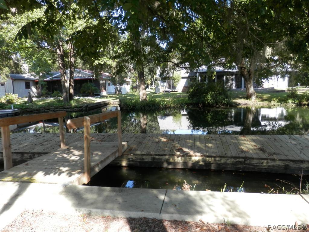 1637 SE Paradise Cr #304, Crystal River, FL 34429