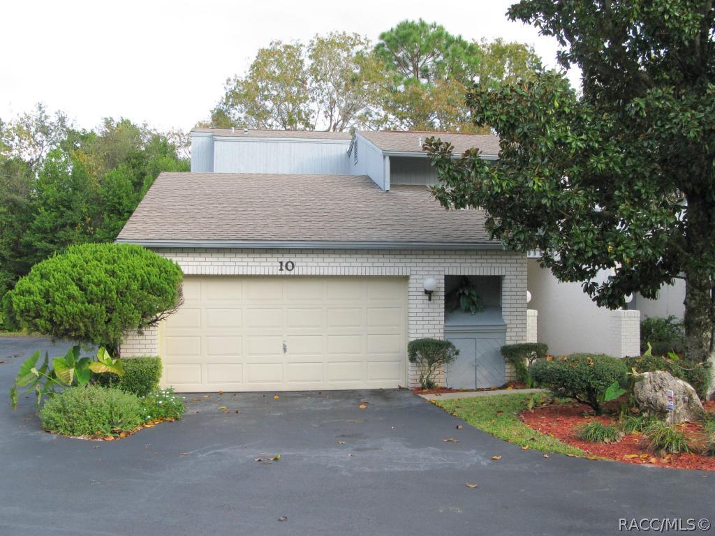 10 Pinewood Gardens, Homosassa, FL 34446