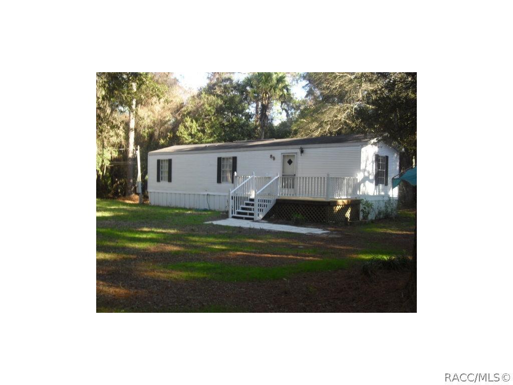 89 Gladys Ct., Inglis, FL 34449