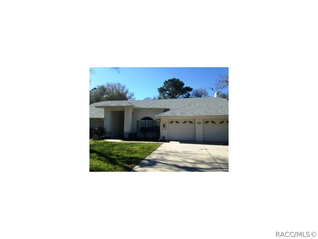 44 Pine Dr., Homosassa, FL 34446