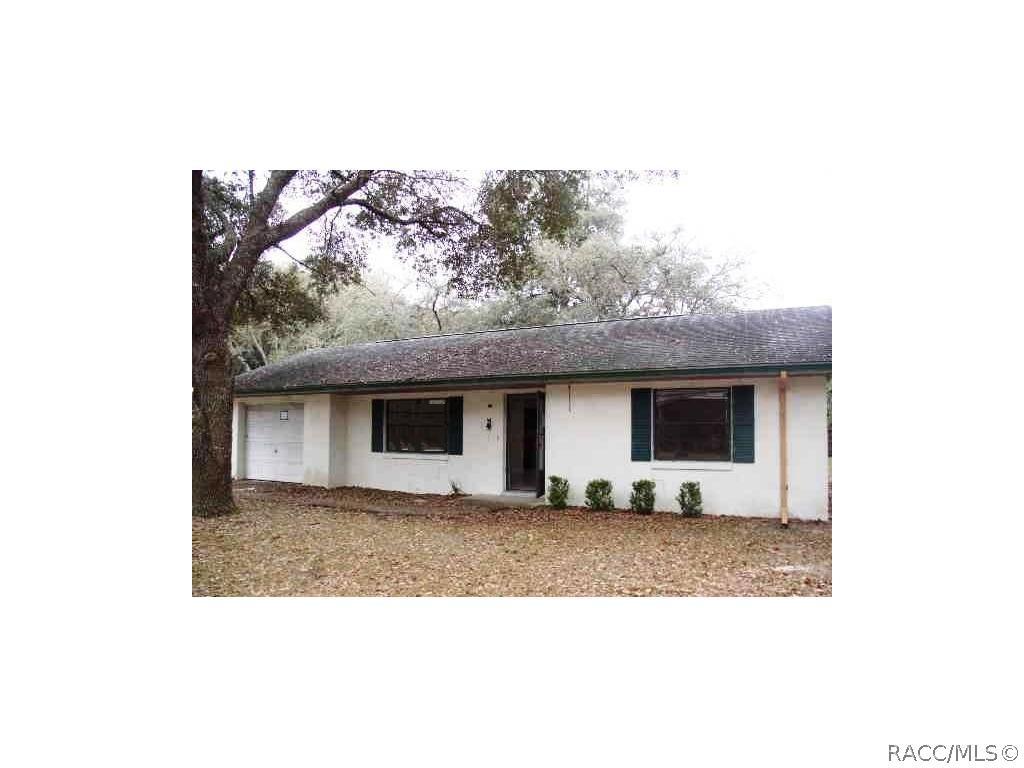 1616 Dickinson St., Inverness, FL 34450
