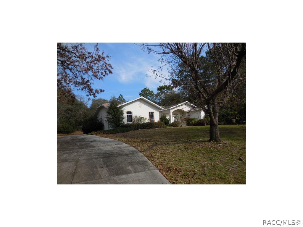 1923 W Begonia Dr., Beverly Hills, FL 34465