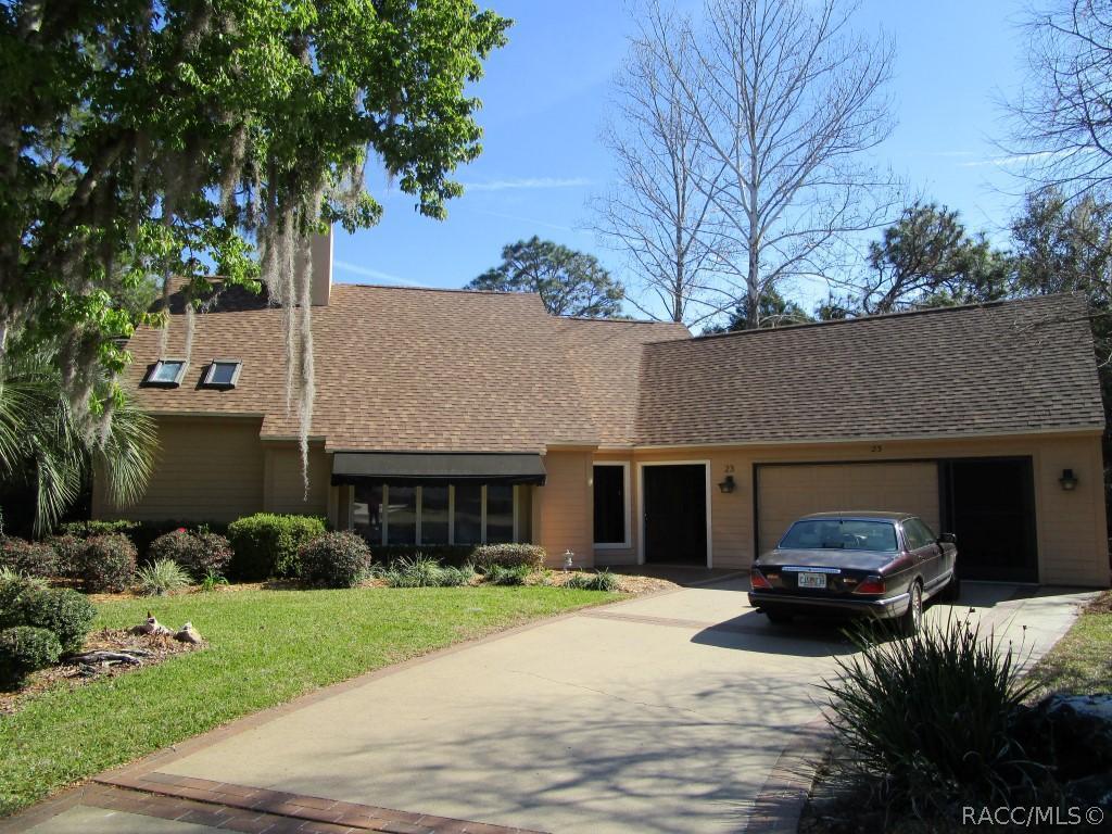 23 Pine Dr., Homosassa, FL 34446