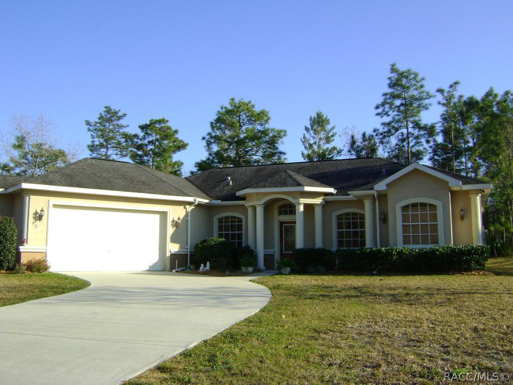 45 Corkwood Blvd., Homosassa, FL 34446