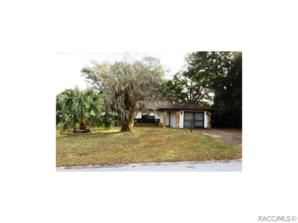 916 Cedar Ave., Inverness, FL 34452